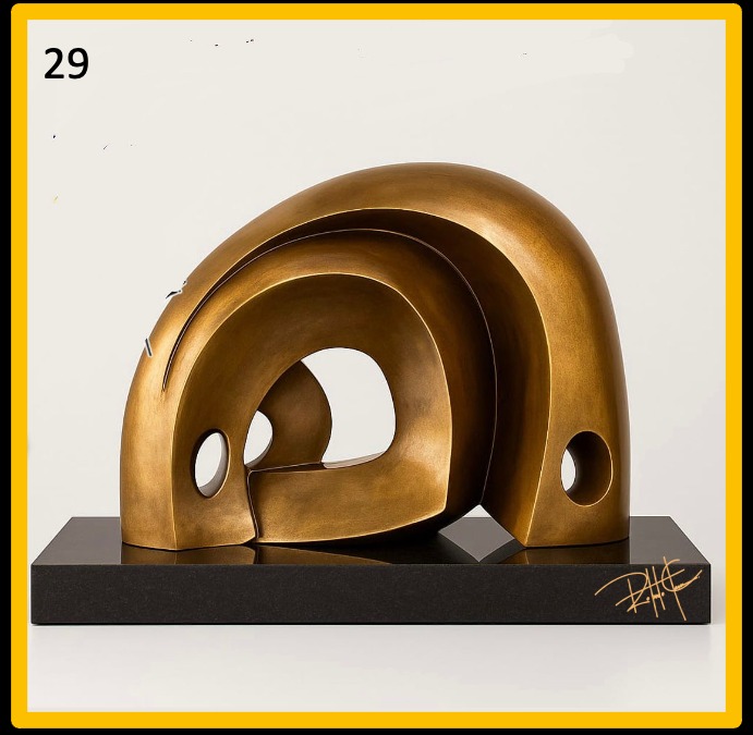 Umbral — Bronce sobre granito, 2017. Escultura de Roberto Claussen.