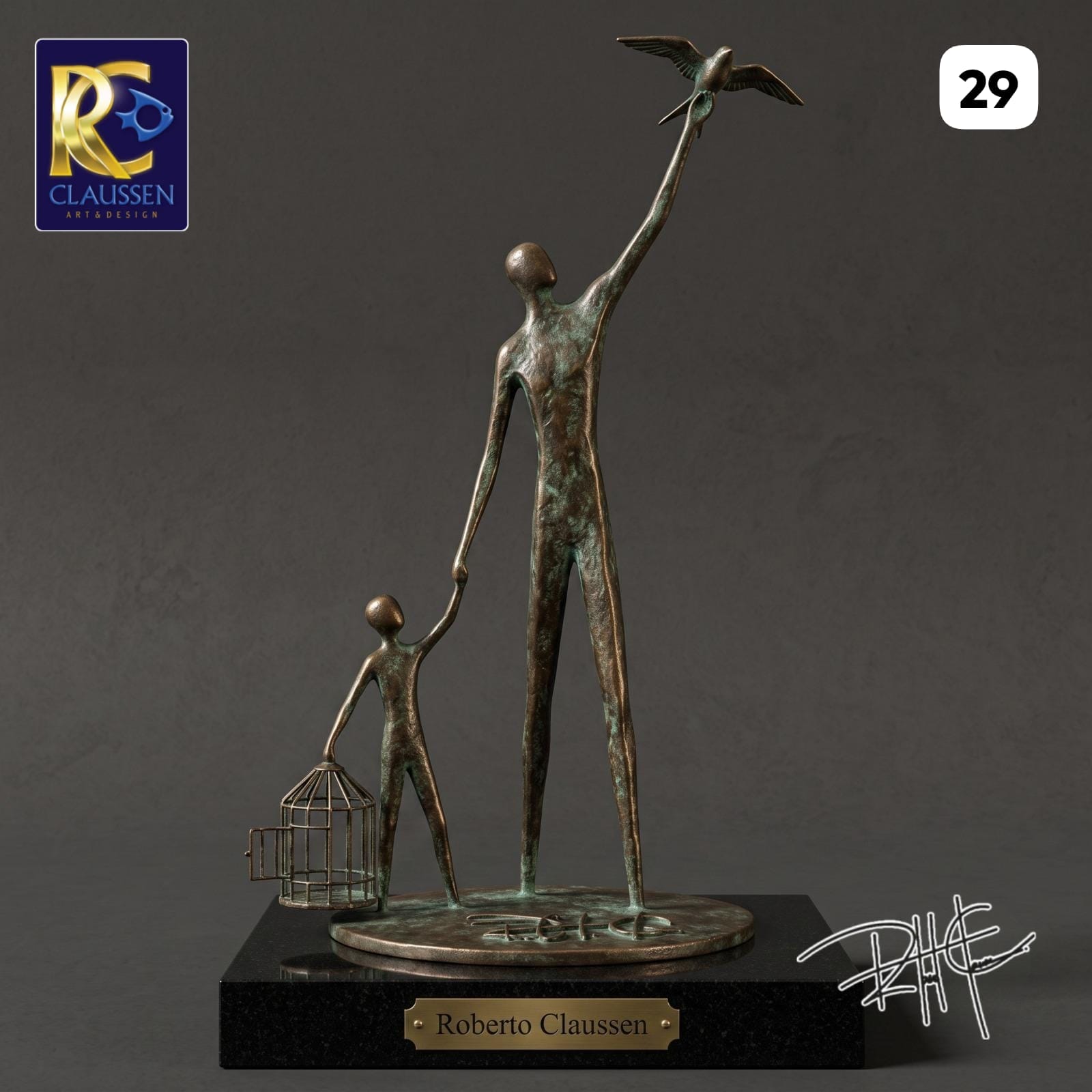 Liberdade — Escultura. Bronze maciço · pátina verde · base em granito preto absoluto. Roberto Claussen.